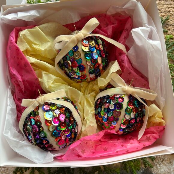 Sequin Ball Christmas Ornaments Multicolored Kaleidoscope Cream Velvet Bow Set/3 - Picture 1 of 6